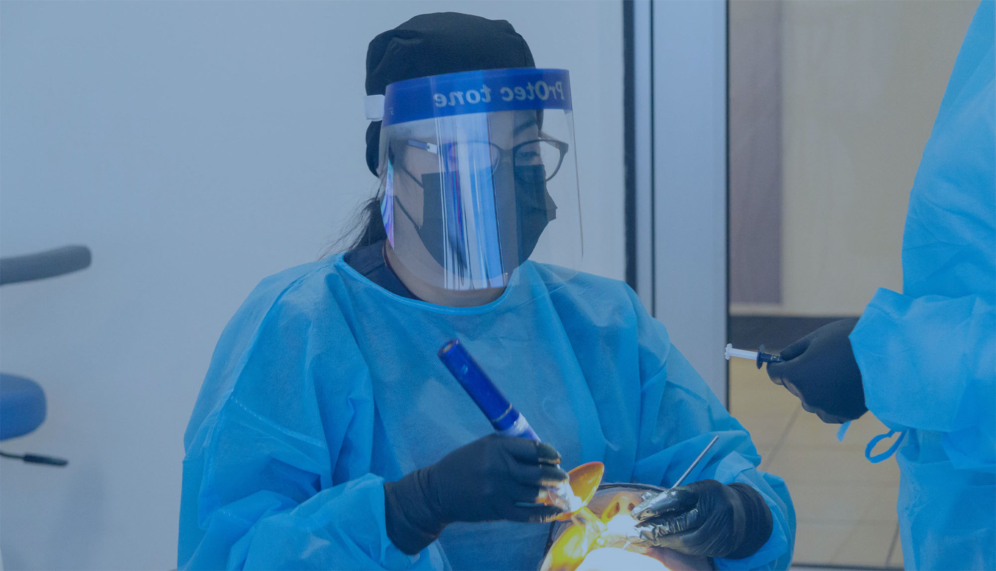 Tijuana Dentist performing a procedure
